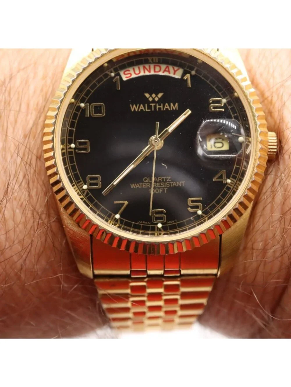 Waltham Day Date President Watch Fluted Bezel Vintage Quartz 6M55 Mens Gold Tone